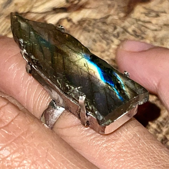 Raw Labradorite Ring Size 6 1/4 - Picture 8 of 15